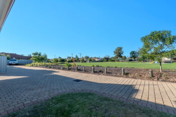 Listing image for 2/35 Grundy Way, Thornlie  WA  6108