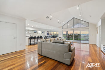 Listing image for 49 Cromarty Gardens, Canning Vale  WA  6155