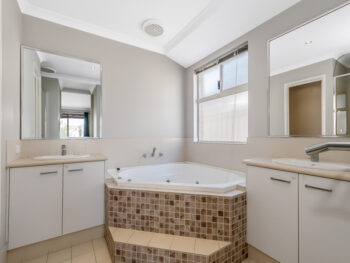 Listing image for 20 Kersley Loop, Harrisdale  WA  6112