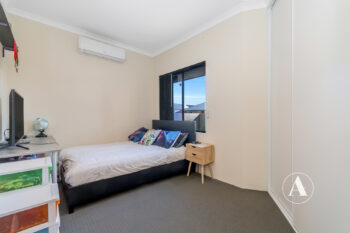 Listing image for 1/11 Yewers Drive, Champion Lakes  WA  6111