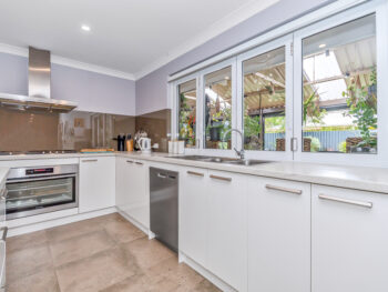 Listing image for 15 Empire Way, Thornlie  WA  6108