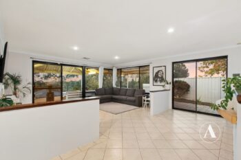 Listing image for 2 Quenda Close, Beeliar  WA  6164