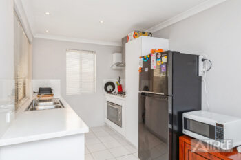 Listing image for 40 Peppermint Gardens, Aubin Grove  WA  6164