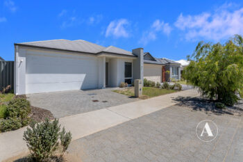 Listing image for 33 Glenlossie Avenue, Haynes  WA  6112