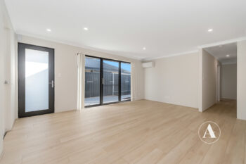 Listing image for 7B Kembla Way, Lakelands  WA  6180