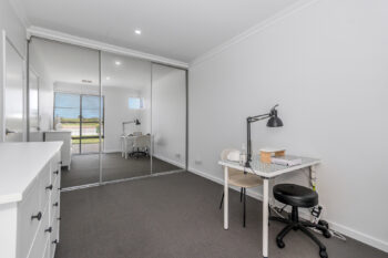 Listing image for 40 Middle Parkway, Canning Vale  WA  6155