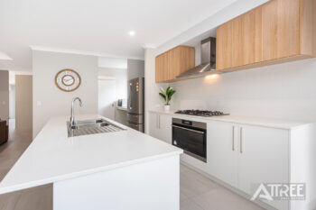 Listing image for 28 Hydrangea Road, Treeby  WA  6164