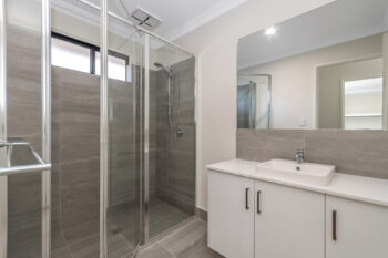 Listing image for 17B Longwood Way, Lakelands  WA  6180