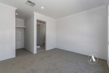 Listing image for 21 Somerset Way, Lakelands  WA  6180