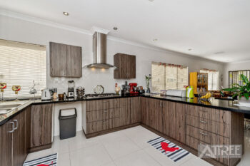 Listing image for 11 Churchill Green, Canning Vale  WA  6155