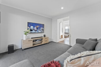 Listing image for 10 Dimer Way, Hammond Park  WA  6164