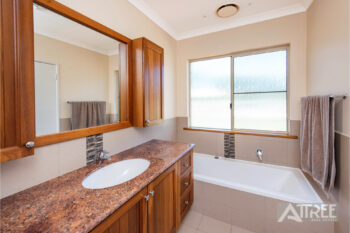 Listing image for 926 Nicholson Road, Oakford  WA  6121