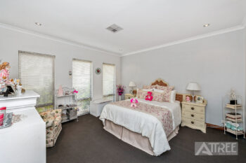 Listing image for 11 Churchill Green, Canning Vale  WA  6155