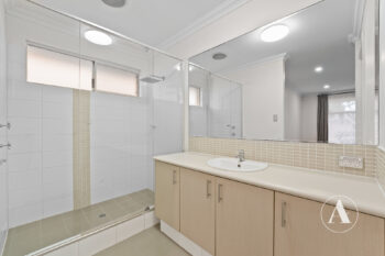 Listing image for 6 Minton Bend, Harrisdale  WA  6112