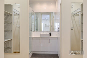 Listing image for 6 Oakbella Parade, Harrisdale  WA  6112