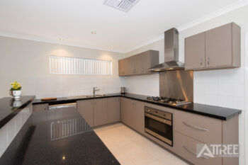 Listing image for 5 Glentrool Gardens, Canning Vale  WA  6155