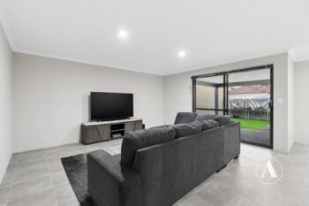 Listing image for 5 Addington Loop, Piara Waters  WA  6112