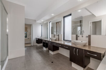 Listing image for 10 Hillview Place, Thornlie  WA  6108