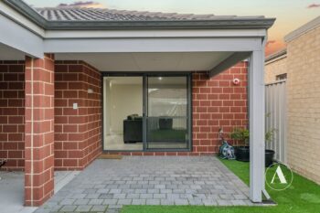 Listing image for 5 Addington Loop, Piara Waters  WA  6112