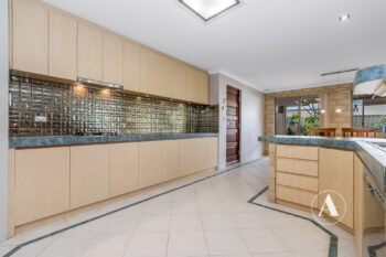 Listing image for 7 Bentwood Close, Thornlie  WA  6108
