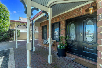 Listing image for 21 Tarragon Place, Thornlie  WA  6108
