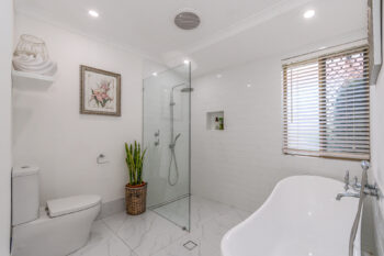 Listing image for 10 Mulga Place, Thornlie  WA  6108