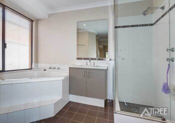 Listing image for 10 Oakleigh Pass, Harrisdale  WA  6112