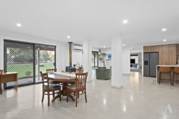Listing image for 33 Stockmans Close, Oakford  WA  6121