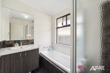 Listing image for 33 Portsmouth Way, Harrisdale  WA  6112