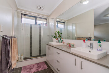 Listing image for 6 Wintergreen Crescent, Treeby  WA  6164