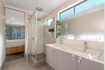 Listing image for 32 Caldwell Parkway, Haynes  WA  6112