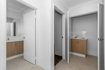 Listing image for 14B Hibiscus Street, Hammond Park  WA  6164