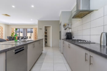 Listing image for 7 Blarney Place, Canning Vale  WA  6155