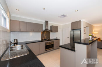 Listing image for 5 Glentrool Gardens, Canning Vale  WA  6155