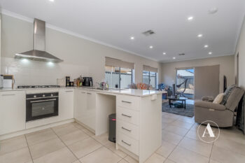 Listing image for 33 Glenlossie Avenue, Haynes  WA  6112