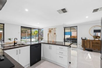 Listing image for 10 Explorer Drive, Thornlie  WA  6108