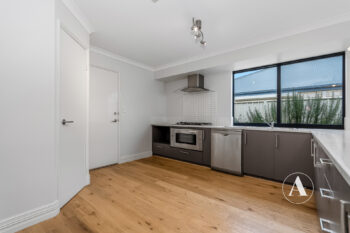 Listing image for 25 Woorabinda Rise, Lakelands  WA  6180