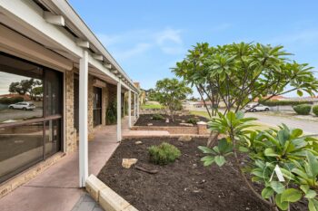 Listing image for 10 Explorer Drive, Thornlie  WA  6108