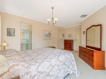 Listing image for 9 Brookside Square, Canning Vale  WA  6155