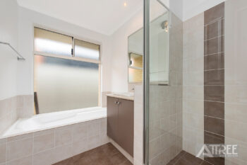 Listing image for 10 Mansfield Way, Piara Waters  WA  6112