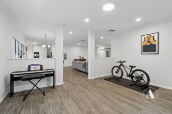 Listing image for 44 Excelsior Drive, Canning Vale  WA  6155