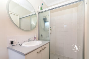 Listing image for 1/11 Yewers Drive, Champion Lakes  WA  6111