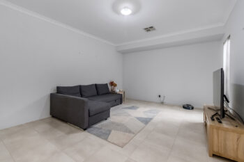 Listing image for 1/50 Middle Parkway, Canning Vale  WA  6155