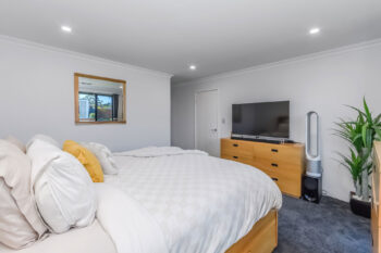 Listing image for 16 Mandalup Road, Haynes  WA  6112