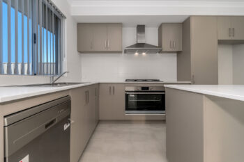 Listing image for 8 Capitola Way, Madora Bay  WA  6210