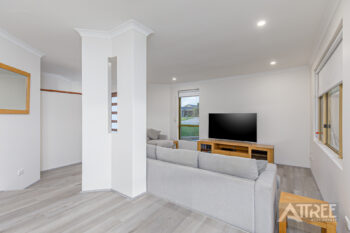 Listing image for 17 Endeavour Court, Thornlie  WA  6108