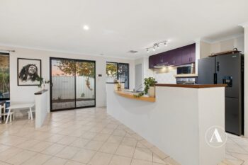Listing image for 2 Quenda Close, Beeliar  WA  6164