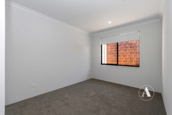 Listing image for 21 Somerset Way, Lakelands  WA  6180