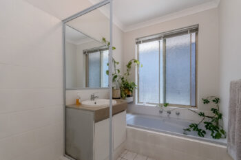 Listing image for 17 Barraberry Retreat, Canning Vale  WA  6155