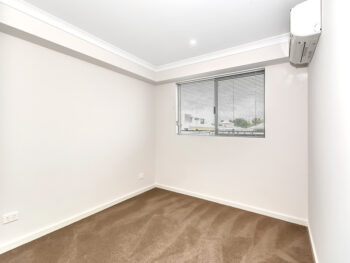 Listing image for 4/2 Delaronde Drive, Success  WA  6164